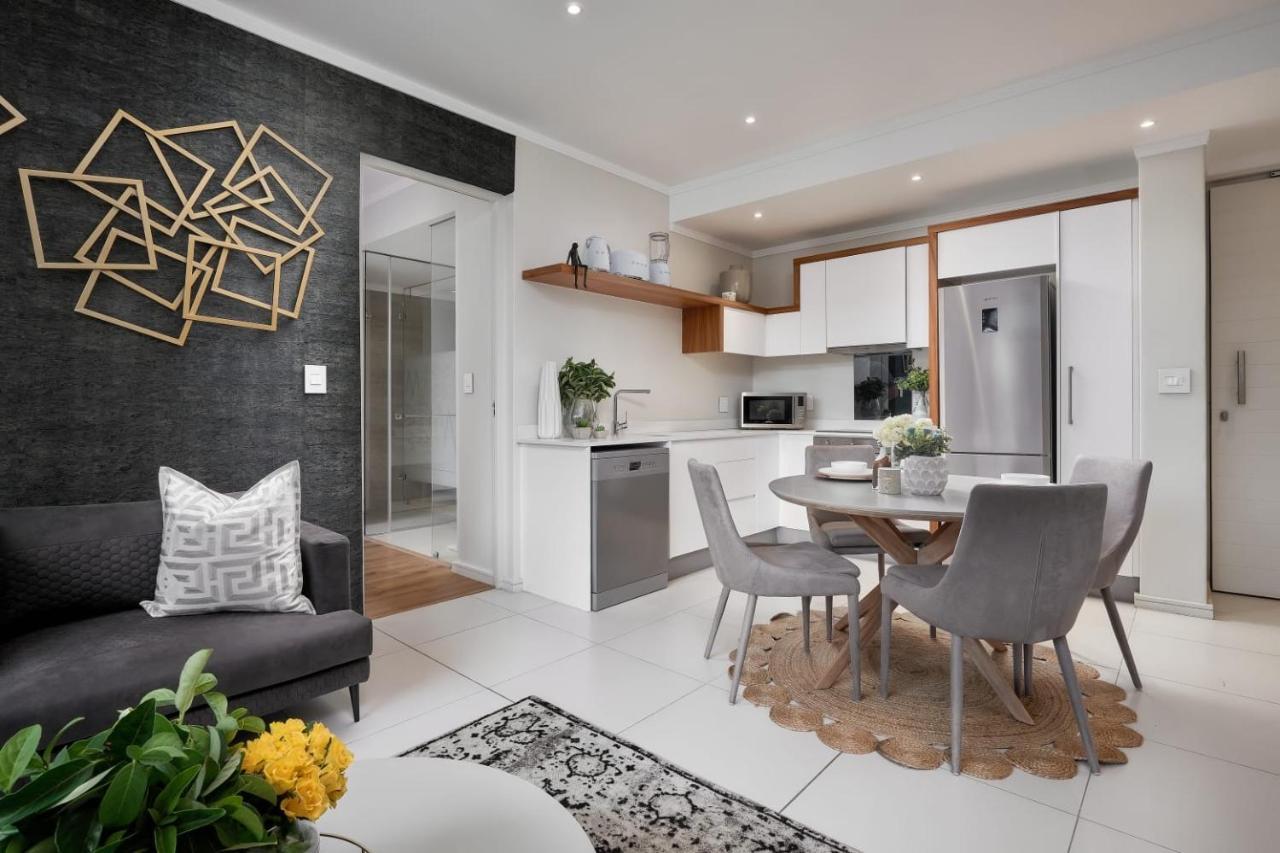 Modern Luxury Furnished In Sandton Apartamento Joanesburgo