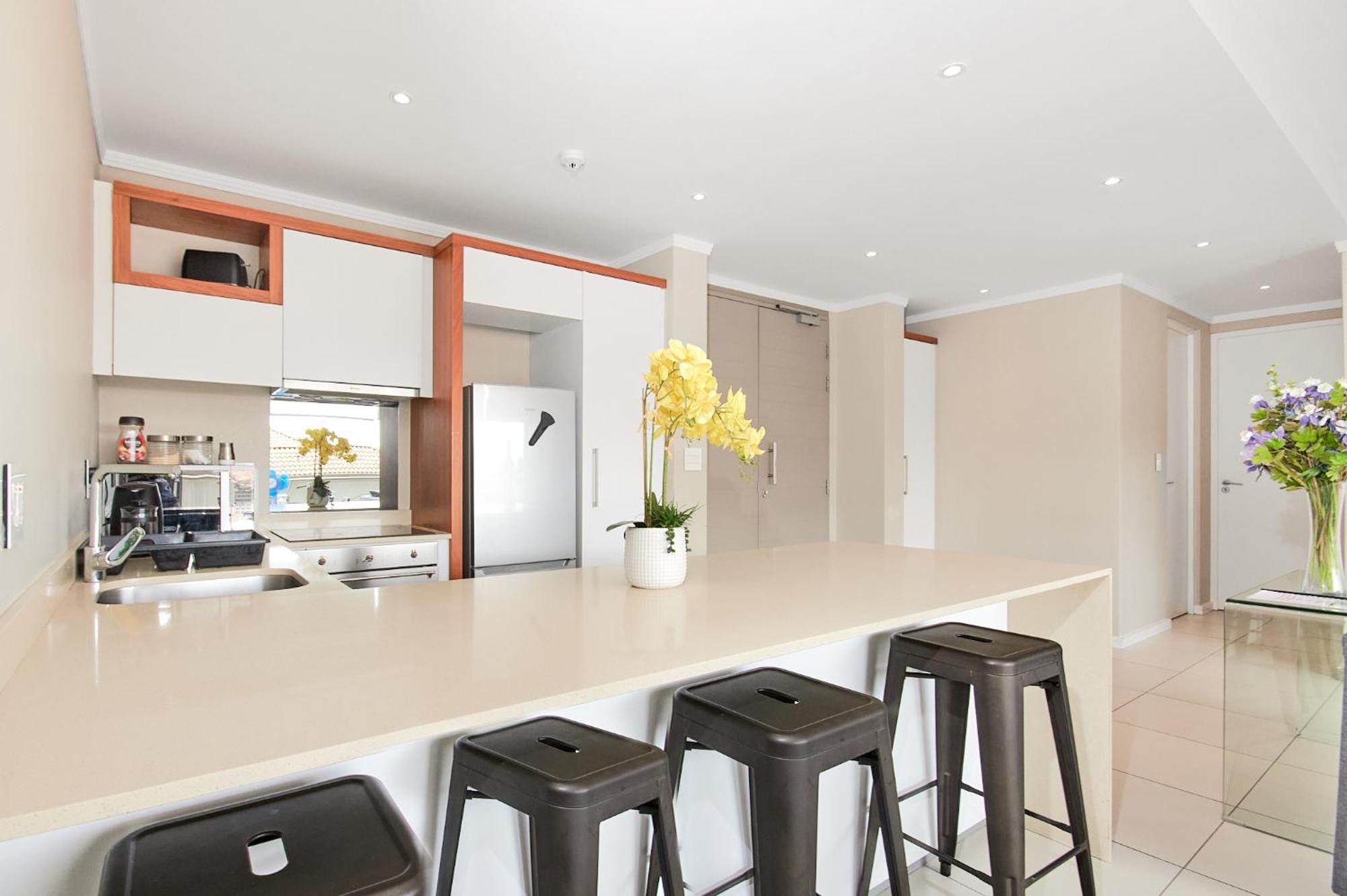 Modern Luxury Furnished In Sandton * Joanesburgo
