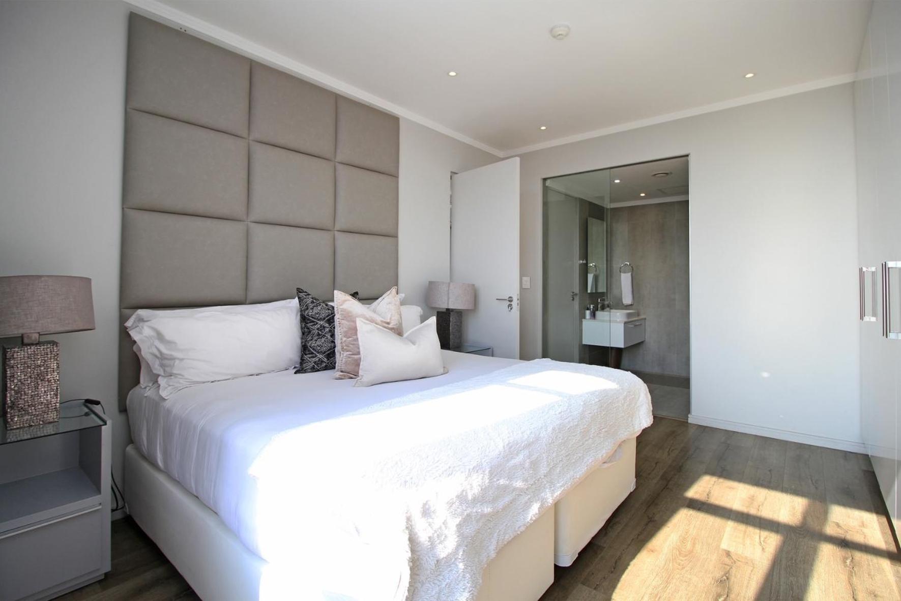 Modern Luxury Furnished In Sandton * Joanesburgo