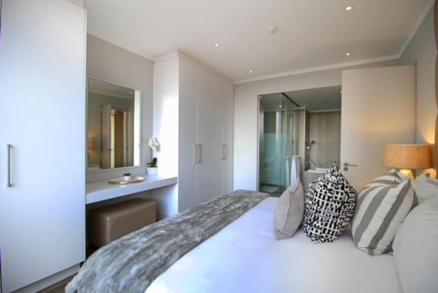 Modern Luxury Furnished In Sandton Apartamento Joanesburgo