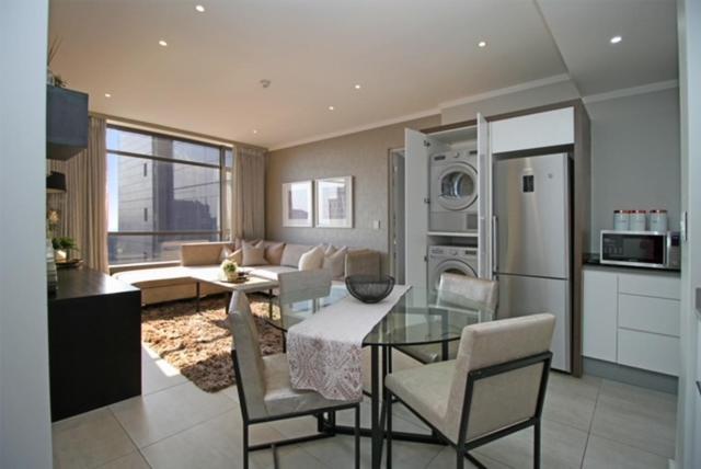 Modern Luxury Furnished In Sandton Joanesburgo