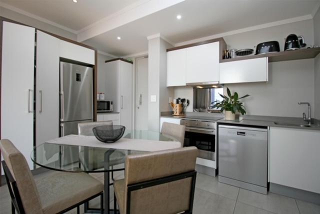 Modern Luxury Furnished In Sandton Apartamento